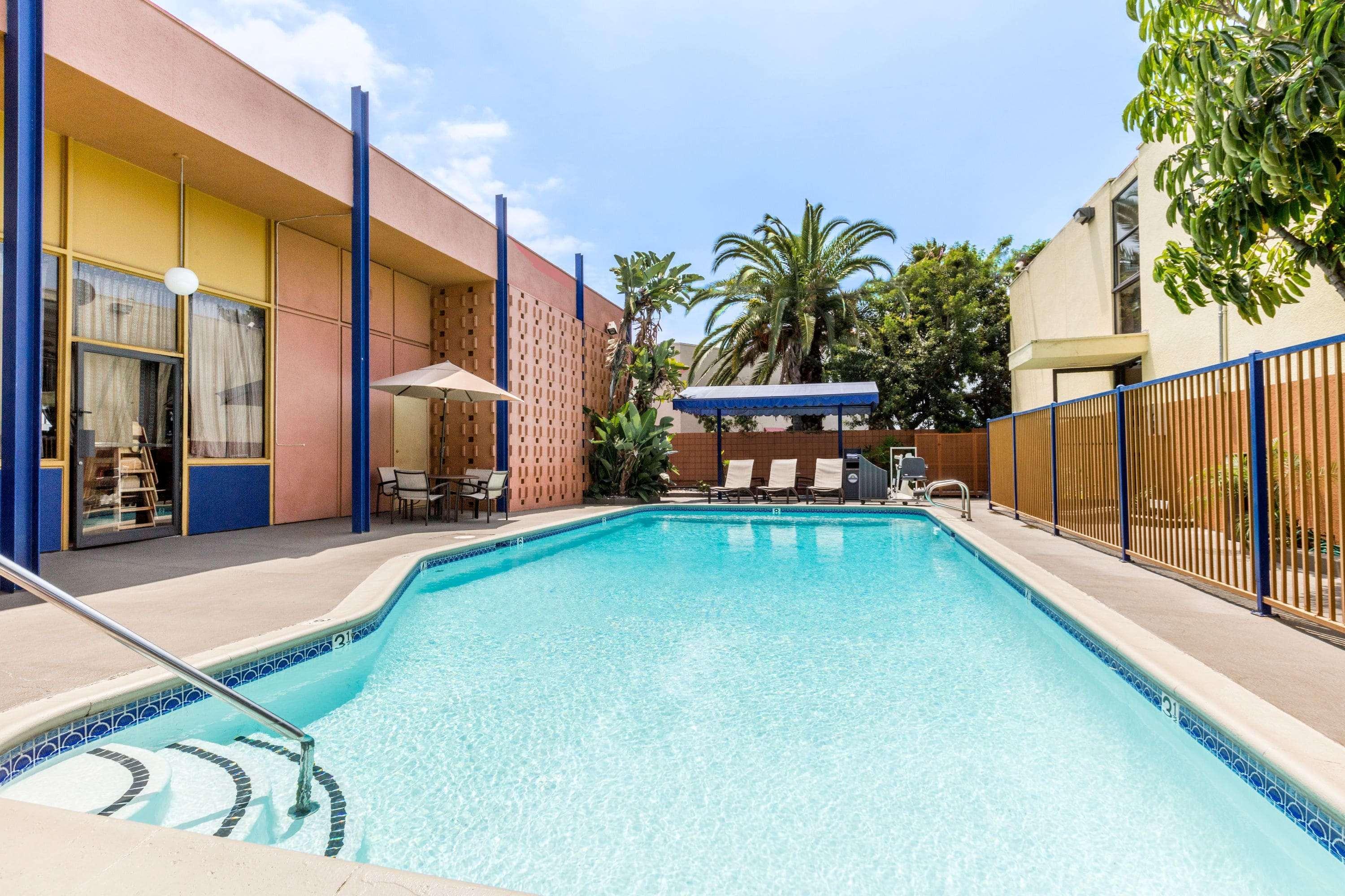 Days Inn By Wyndham Los Angeles Lax/Venicebch/Marina Delray Inglewood Eksteriør billede