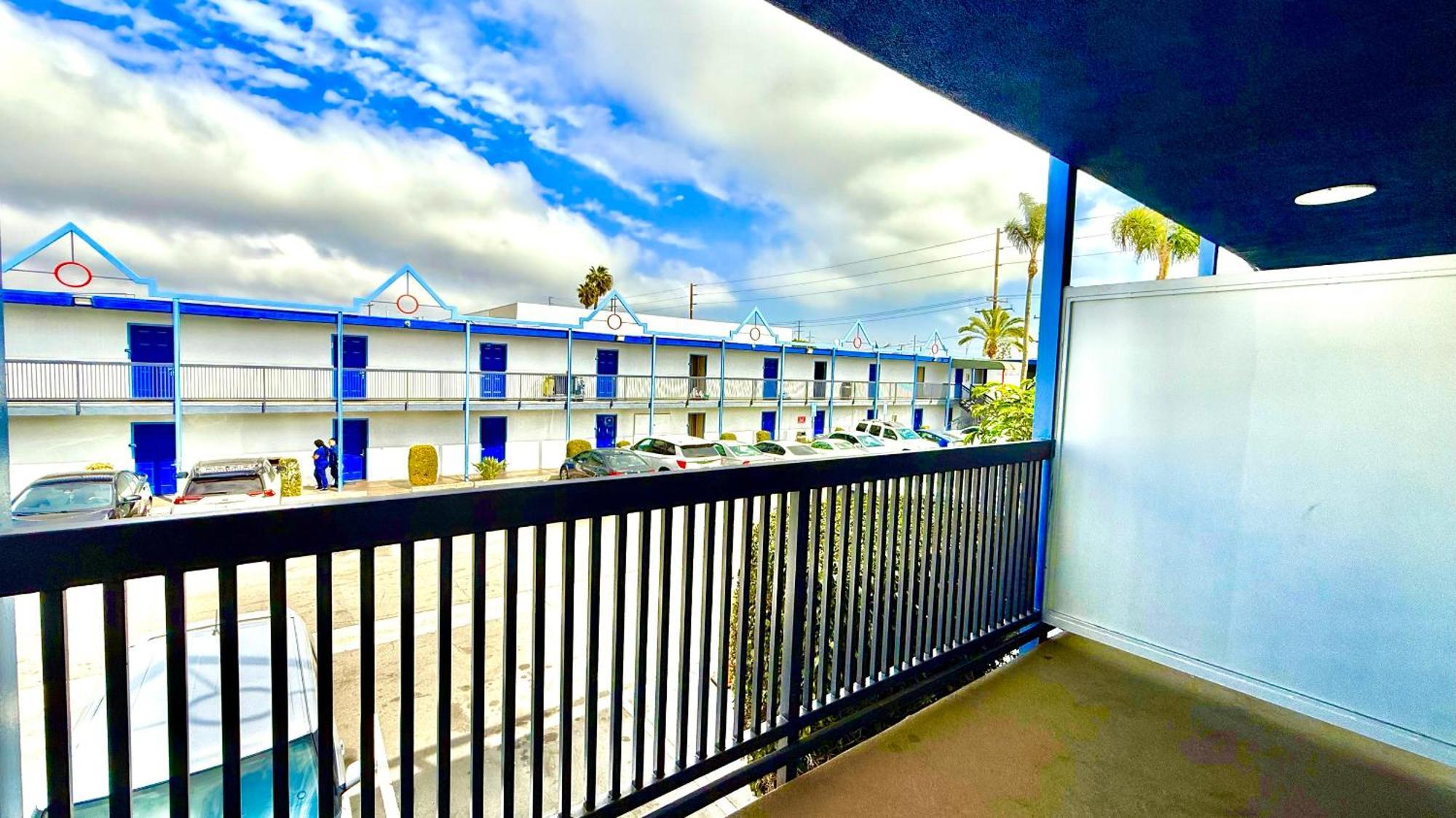 Days Inn By Wyndham Los Angeles Lax/Venicebch/Marina Delray Inglewood Eksteriør billede